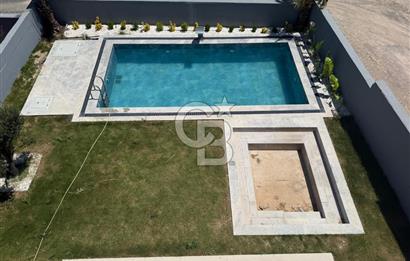 İzmir Villakent ' Te Ultra Lüks Havuzlu 4+2 Satılık Villa CB PH