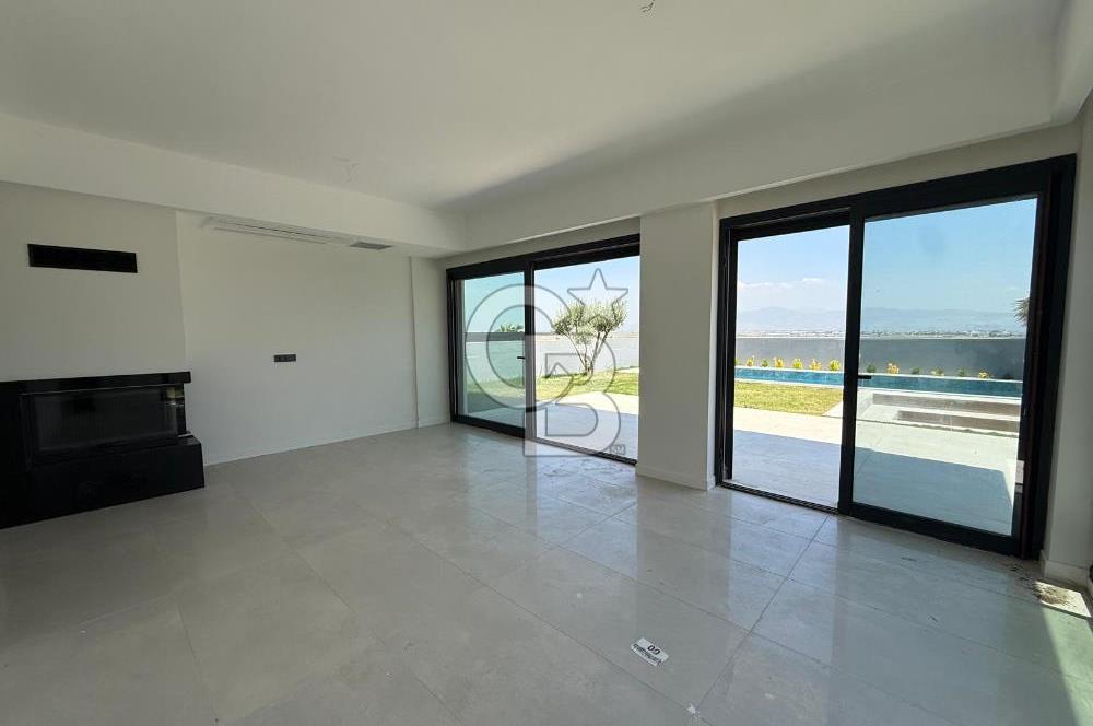 İzmir Villakent ' Te Ultra Lüks Havuzlu 4+2 Satılık Villa CB PH