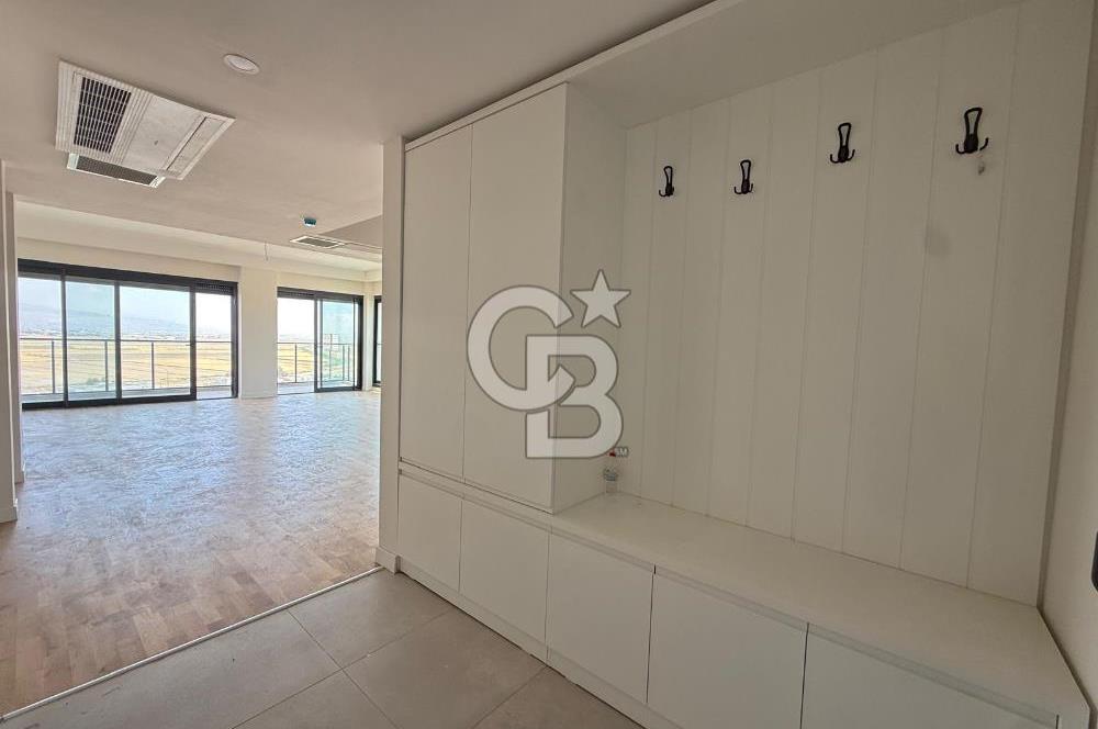 İzmir Villakent ' Te Ultra Lüks Havuzlu 4+2 Satılık Villa CB PH
