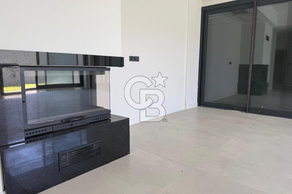 İzmir Villakent ' Te Ultra Lüks Havuzlu 4+2 Satılık Villa CB PH
