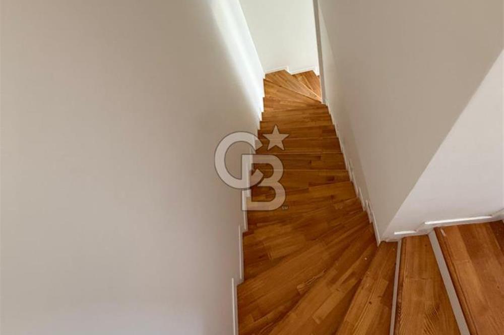 İzmir Villakent ' Te Ultra Lüks Havuzlu 4+2 Satılık Villa CB PH