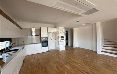 İzmir Villakent ' Te Ultra Lüks Havuzlu 4+2 Satılık Villa CB PH