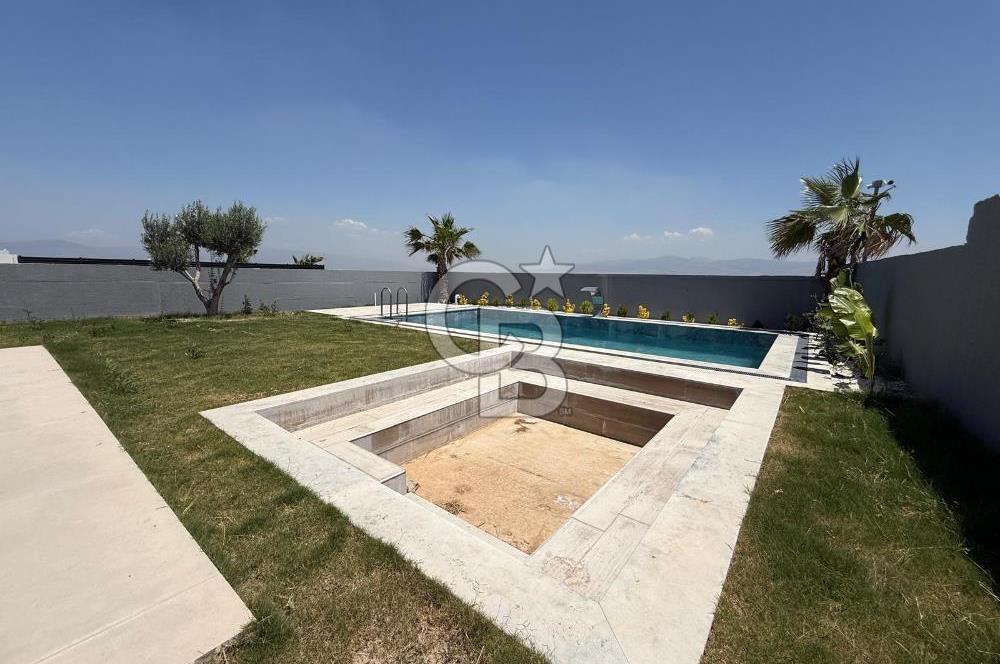 İzmir Villakent ' Te Ultra Lüks Havuzlu 4+2 Satılık Villa CB PH