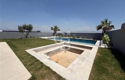 İzmir Villakent ' Te Ultra Lüks Havuzlu 4+2 Satılık Villa CB PH