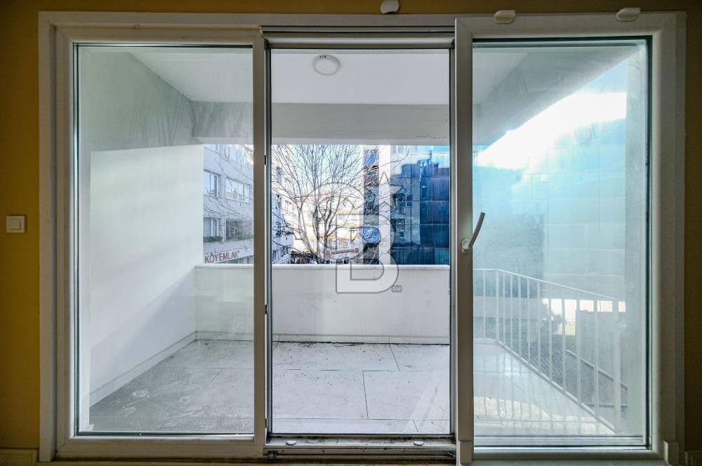 ORTAKÖY SAHİLE YAKIN, YENİLENMİŞ, 3+1, BALKONLU KİRALIK DAİRE