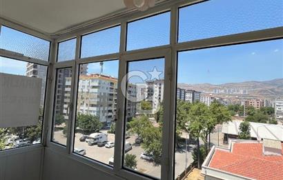 Bayraklı Manavkuyu Çamkıran’da Merkezi Konumda | 3+1 Geniş Kullanımlı Kiralık Daire