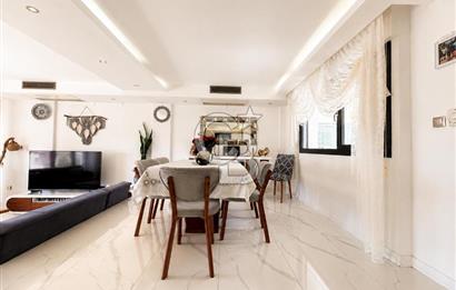Kahramandere'de Müstakil Havuzlu, Deniz Manzaralı 6+2 Villa
