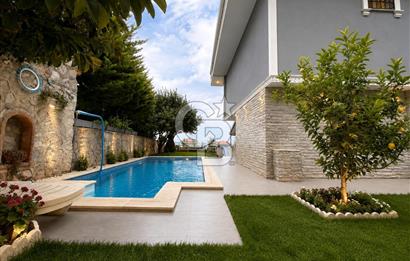 Kahramandere'de Müstakil Havuzlu, Deniz Manzaralı 6+2 Villa
