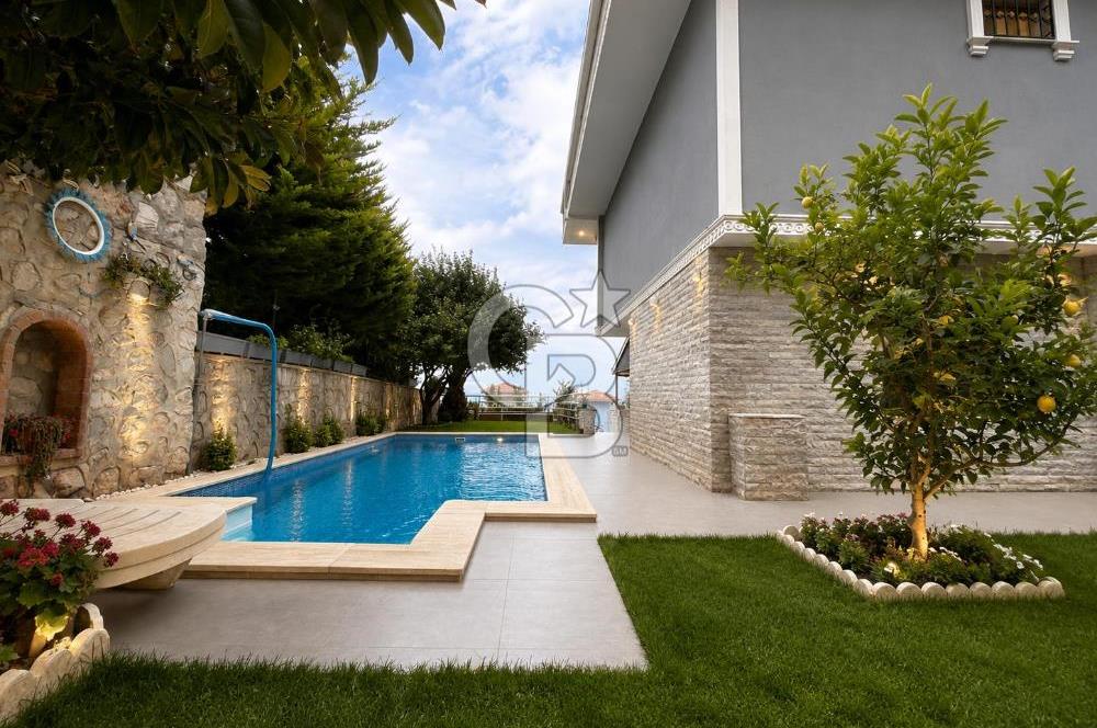 Kahramandere'de Müstakil Havuzlu, Deniz Manzaralı 6+2 Villa