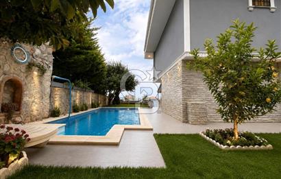 Kahramandere'de Müstakil Havuzlu, Deniz Manzaralı 6+2 Villa