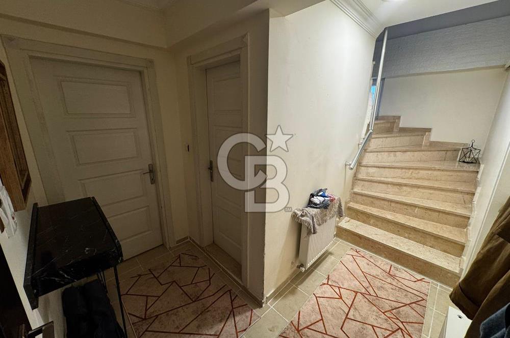 GÖLCÜK İSKELE YOLUNDA KİRALIK 3+1 ÇATI DUBLEKS DAİRE