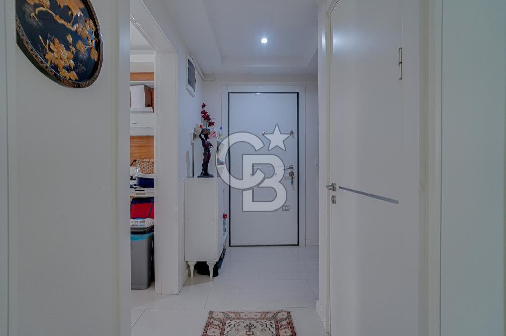ÇEŞMEALTI'NDA HAVUZLU SİTE İÇERİSİNDE SATILIK 4+1 LÜKS VİLLA
