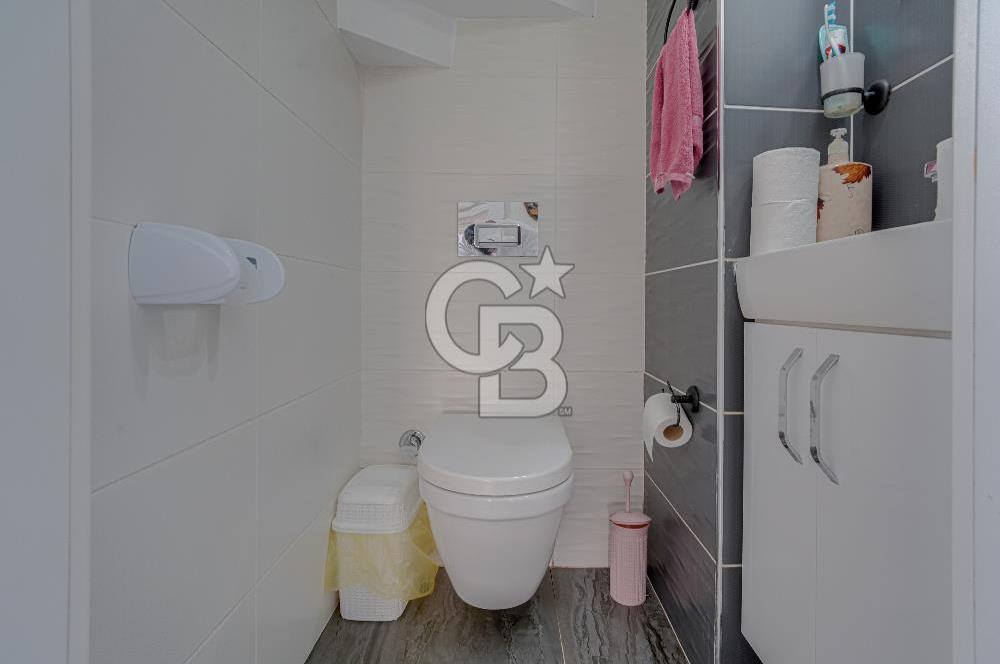 ÇEŞMEALTI'NDA HAVUZLU SİTE İÇERİSİNDE SATILIK 4+1 LÜKS VİLLA