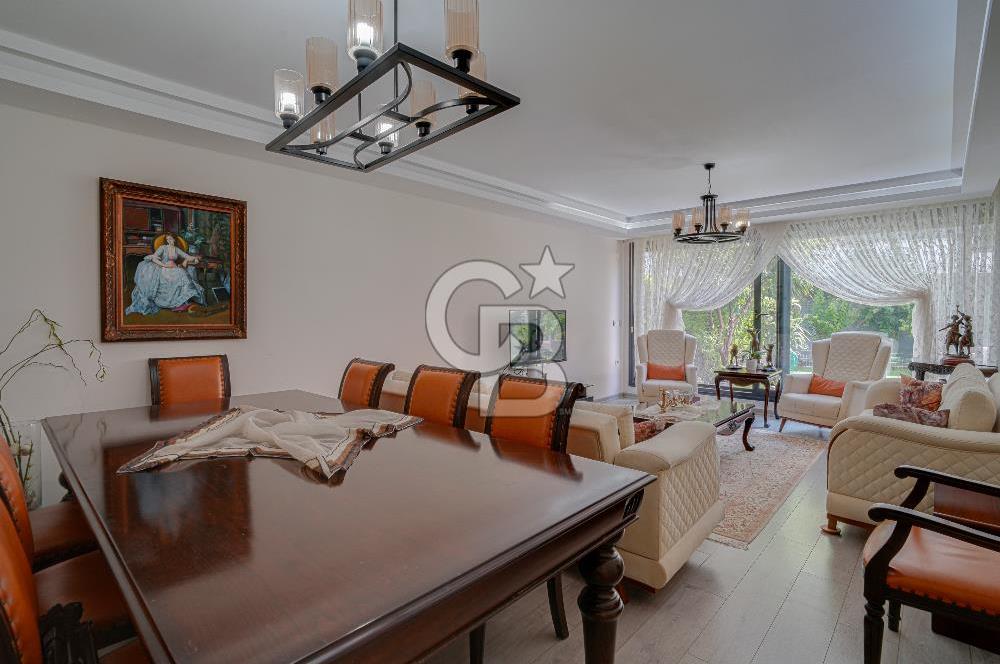 ÇEŞMEALTI'NDA HAVUZLU SİTE İÇERİSİNDE SATILIK 4+1 LÜKS VİLLA