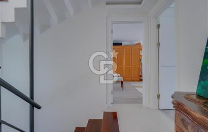 ÇEŞMEALTI'NDA HAVUZLU SİTE İÇERİSİNDE SATILIK 4+1 LÜKS VİLLA