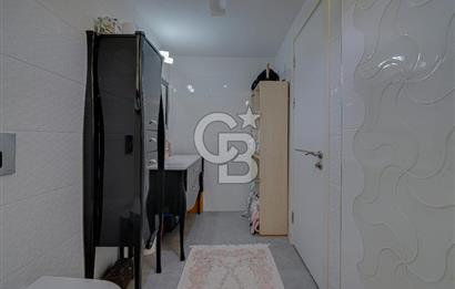 ÇEŞMEALTI'NDA HAVUZLU SİTE İÇERİSİNDE SATILIK 4+1 LÜKS VİLLA