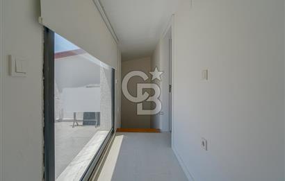 ÇEŞMEALTI'NDA HAVUZLU SİTE İÇERİSİNDE SATILIK 4+1 LÜKS VİLLA