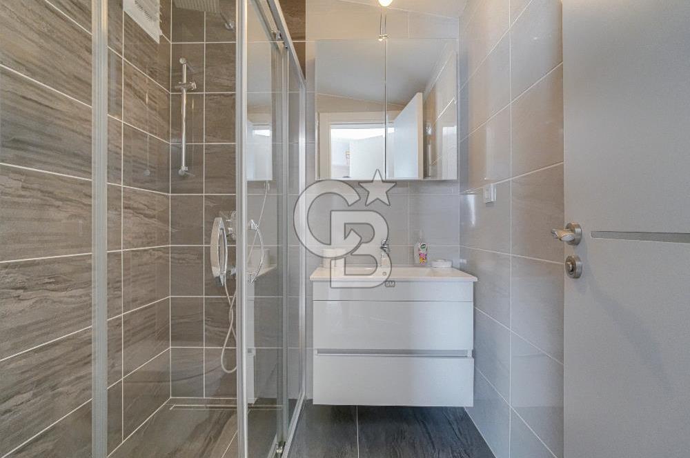 ÇEŞMEALTI'NDA HAVUZLU SİTE İÇERİSİNDE SATILIK 4+1 LÜKS VİLLA