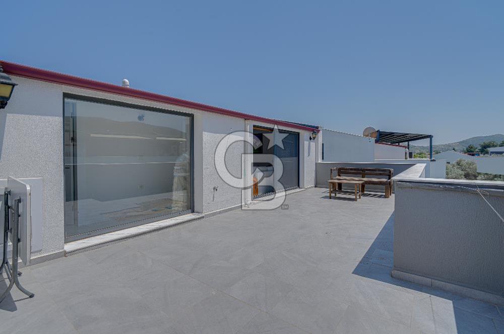 ÇEŞMEALTI'NDA HAVUZLU SİTE İÇERİSİNDE SATILIK 4+1 LÜKS VİLLA