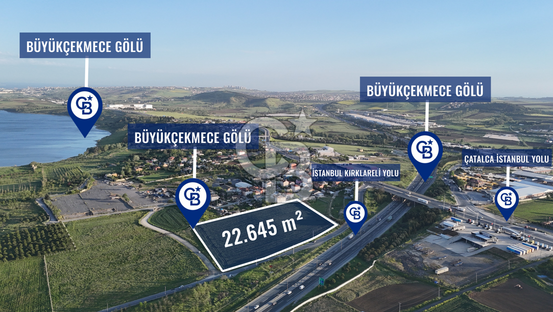 SATILIK 165 METRE YOL CEPHELİ GÖL MANZARALI YATIRIMLIK ARSA