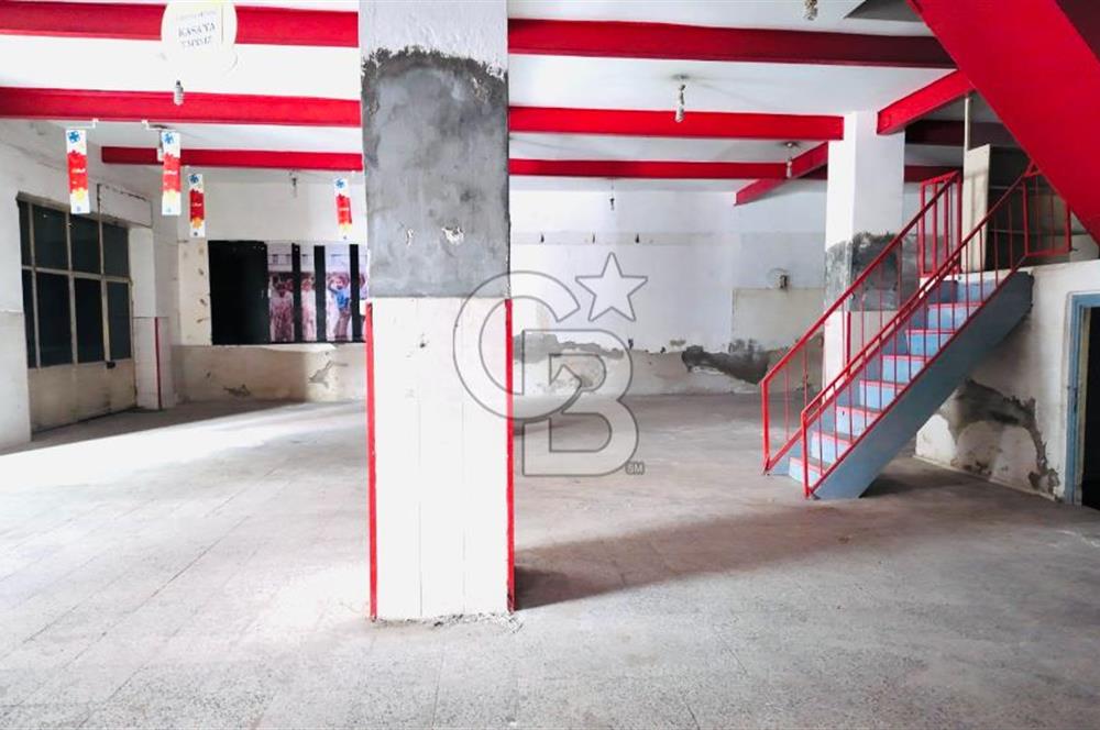 KONAK KEMERALTI MERKEZİ KONUMDA SATILIK MAĞAZA