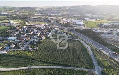 SATILIK 165 METRE YOL CEPHELİ GÖL MANZARALI YATIRIMLIK ARSA