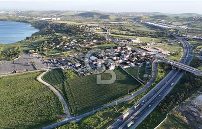 SATILIK 165 METRE YOL CEPHELİ GÖL MANZARALI YATIRIMLIK ARSA