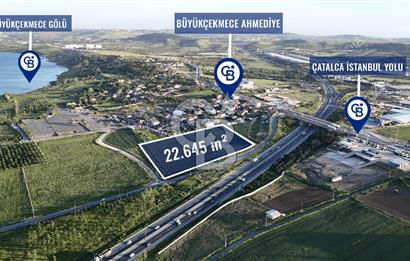 SATILIK 165 METRE YOL CEPHELİ GÖL MANZARALI YATIRIMLIK ARSA