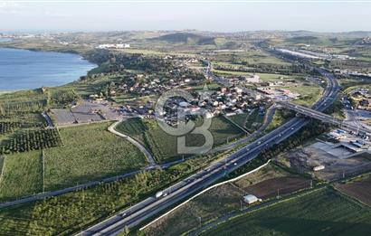 SATILIK 165 METRE YOL CEPHELİ GÖL MANZARALI YATIRIMLIK ARSA