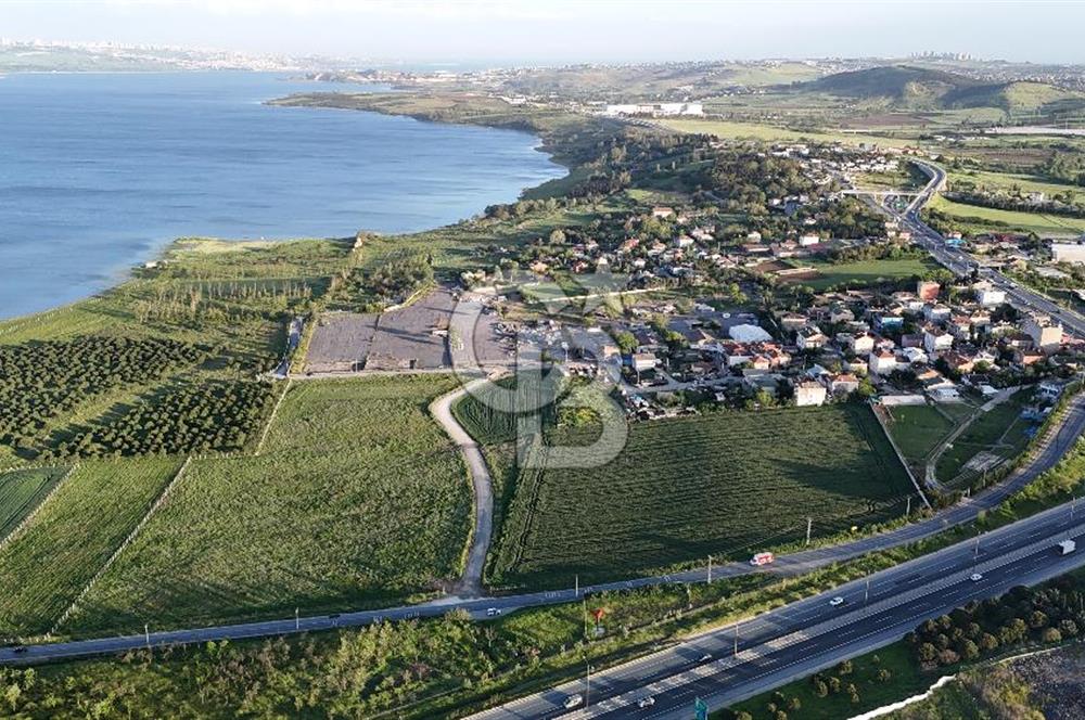 SATILIK 165 METRE YOL CEPHELİ GÖL MANZARALI YATIRIMLIK ARSA