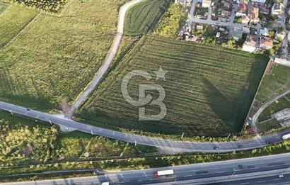 SATILIK 165 METRE YOL CEPHELİ GÖL MANZARALI YATIRIMLIK ARSA