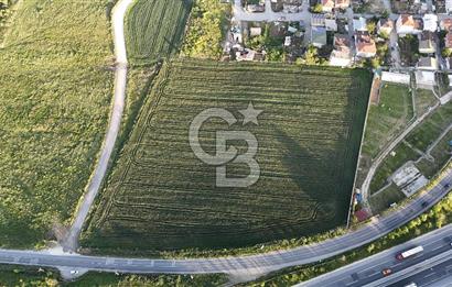 SATILIK 165 METRE YOL CEPHELİ GÖL MANZARALI YATIRIMLIK ARSA