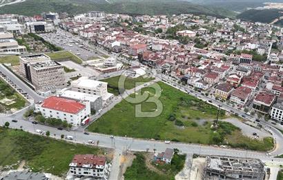 SATILIK 1.740 M2 TAŞOLUKDA CADDE CEPHELİ TICARI İMARLI ARSA 