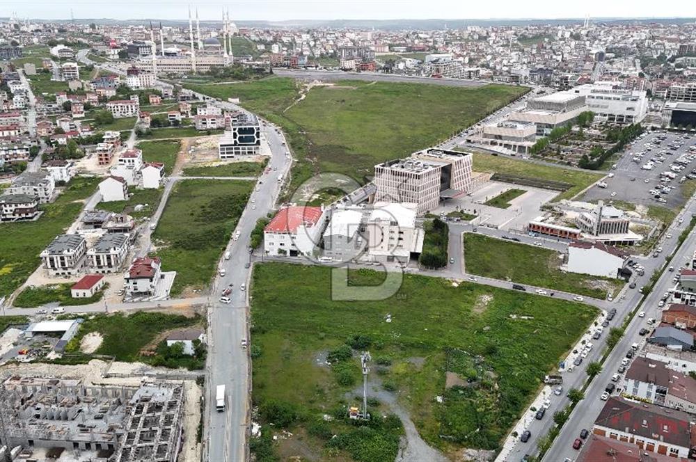 SATILIK 1.740 M2 TAŞOLUKDA CADDE CEPHELİ TICARI İMARLI ARSA 