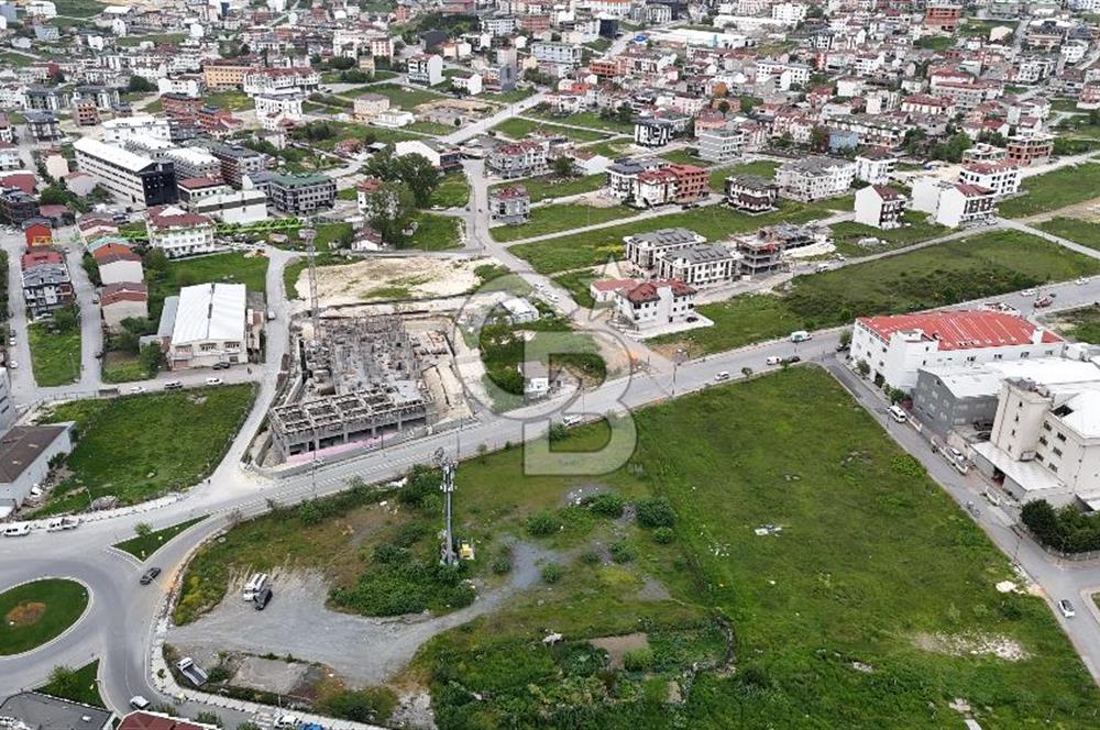 SATILIK 1.740 M2 TAŞOLUKDA CADDE CEPHELİ TICARI İMARLI ARSA 