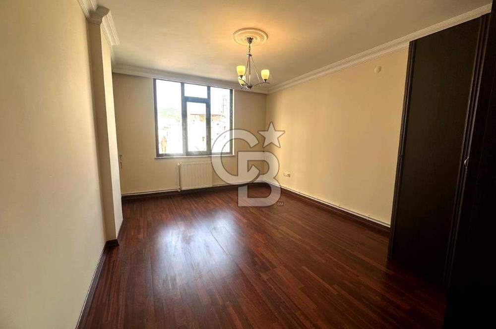 EDREMİT MERKEZ'DE SATILIK 4+1 DAİRE 