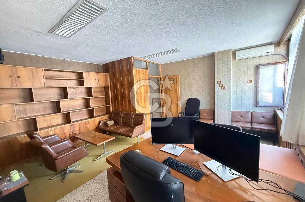 ULUS RÜZGARLI VE ÇANKIRI CADDESİ KÖŞESİ TAŞHAN' da SATILIK OFİS