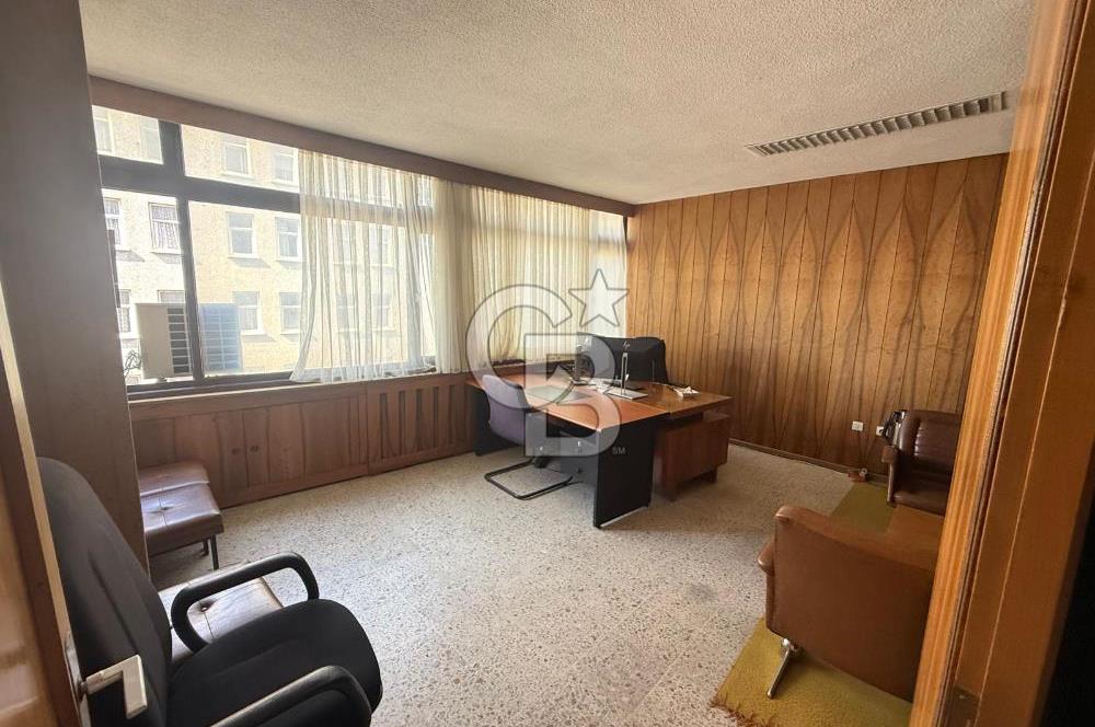 ULUS RÜZGARLI VE ÇANKIRI CADDESİ KÖŞESİ TAŞHAN' da SATILIK OFİS