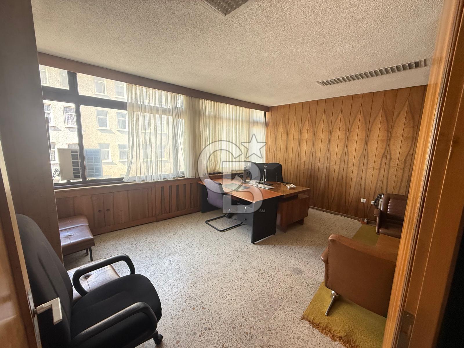 ULUS RÜZGARLI VE ÇANKIRI CADDESİ KÖŞESİ TAŞHAN' da SATILIK OFİS