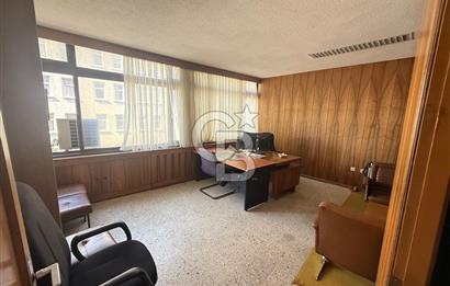 ULUS RÜZGARLI VE ÇANKIRI CADDESİ KÖŞESİ TAŞHAN' da SATILIK OFİS