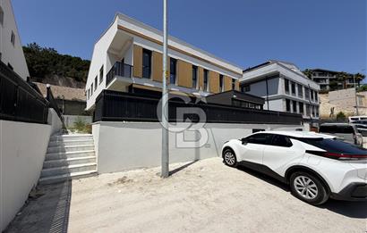 Urla Kalabakta TED Koleji Yanı Bahçeli, Teraslı 4+1 Villa