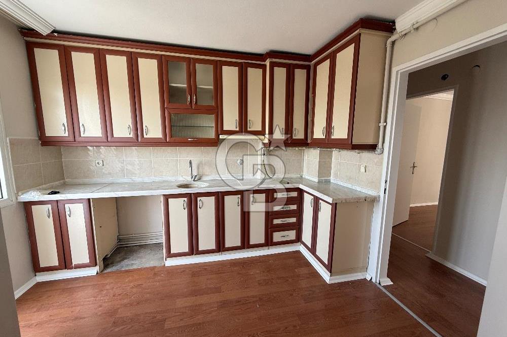 İzmir Ayrancılar İnönü Mahallesinde Satılık 3+1 daire