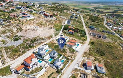 Eylem Keskin'den Foçaköy Yenibağarası Satılık 3 Villalık Arsa