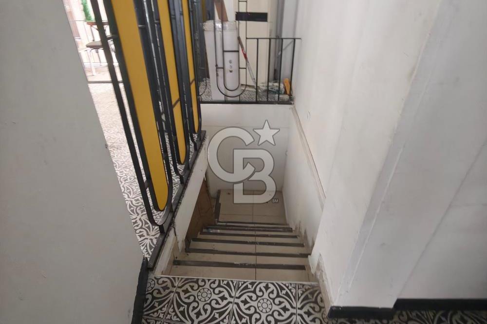 GALATA BÜYÜK HENDEK CADDESİ'NDE 800 M2 KOMPLE KİRALIK BİNA