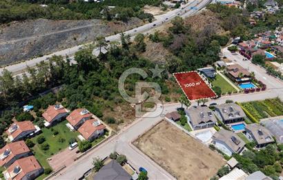 KEMER'DE DENİZ'E YAKIN 1.000 m² KONUT İMARLI SATILIK ARSA