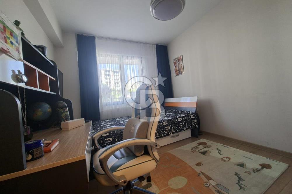 Vizyon 35 Sitesinde Havuzlu Ebeveyn Banyolu Satılık 3+1 Daire