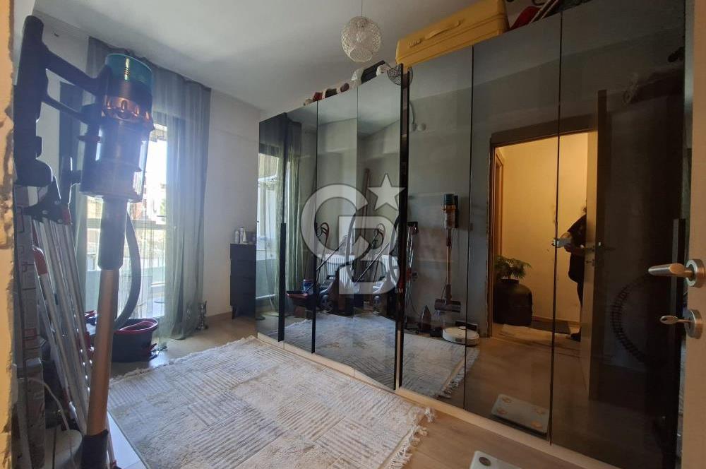 Vizyon 35 Sitesinde Havuzlu Ebeveyn Banyolu Satılık 3+1 Daire