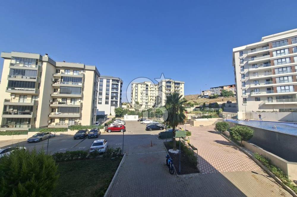 Vizyon 35 Sitesinde Havuzlu Ebeveyn Banyolu Satılık 3+1 Daire