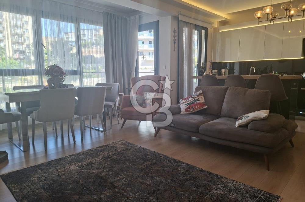 Vizyon 35 Sitesinde Havuzlu Ebeveyn Banyolu Satılık 3+1 Daire