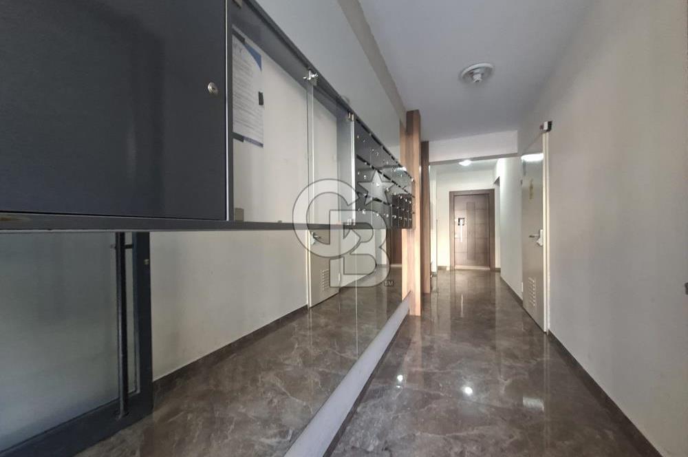 Vizyon 35 Sitesinde Havuzlu Ebeveyn Banyolu Satılık 3+1 Daire